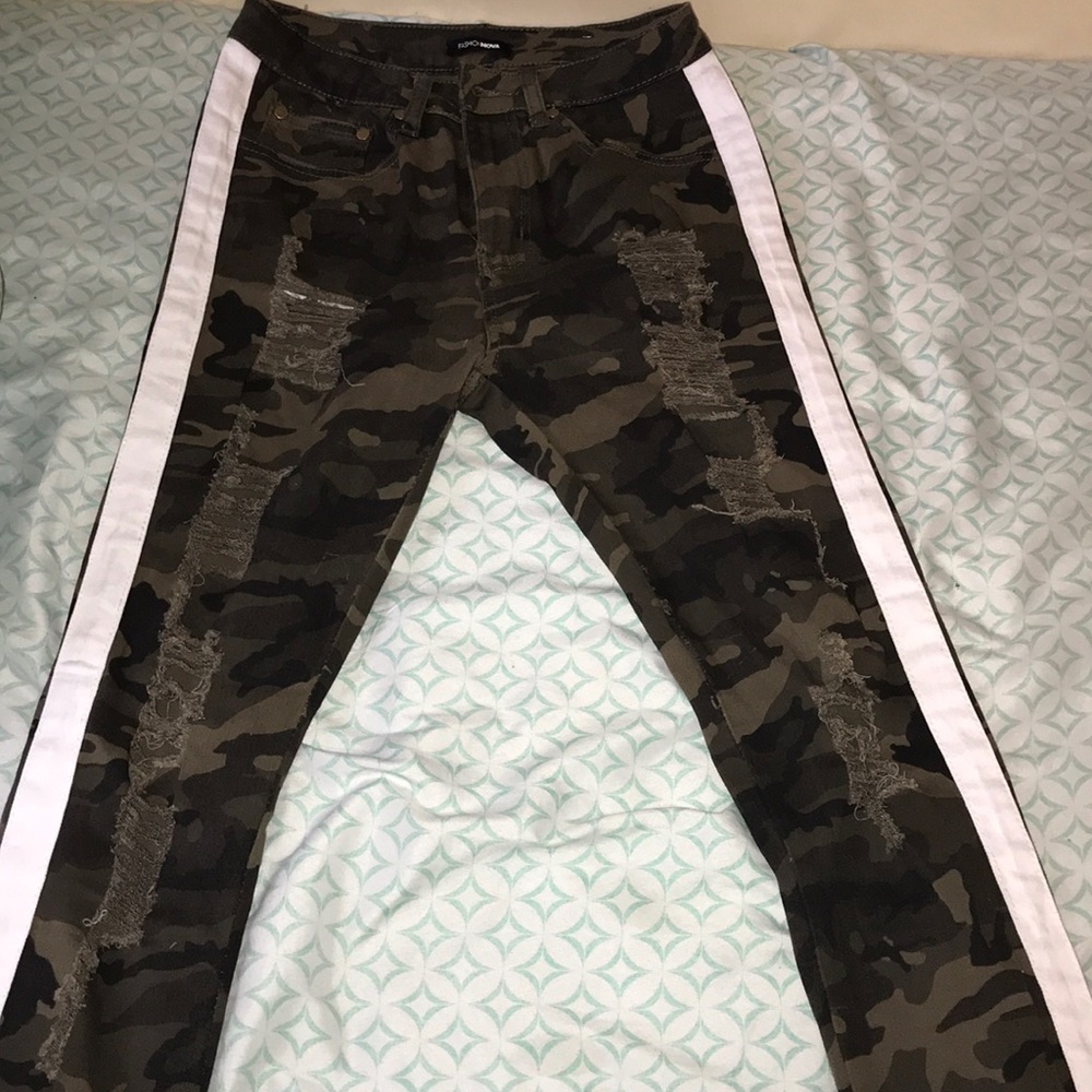 Camo pants